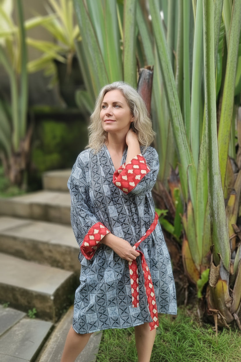 Grey Dimension Robe | Lightweight Cotton Luxury – Peacock